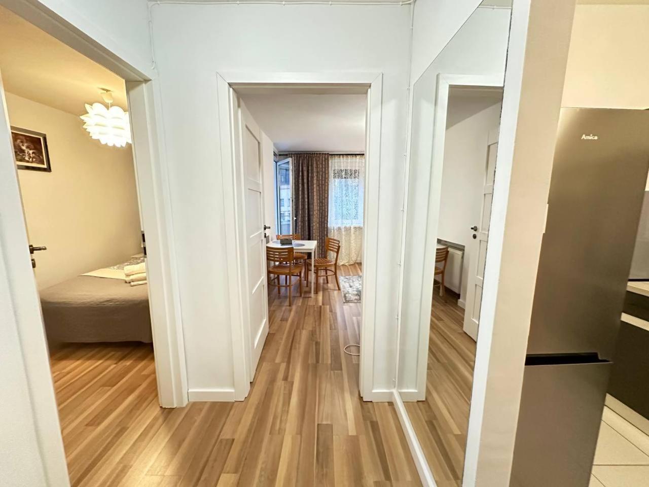 5centrum Stanislawa Moniuszki10 Wi-fi 1gb Sek Warsaw