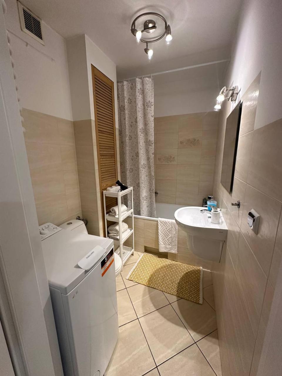 5centrum Stanislawa Moniuszki10 Wi-fi 1gb Sek Varsovia